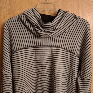 EUC Lucy Keep Going Pullover